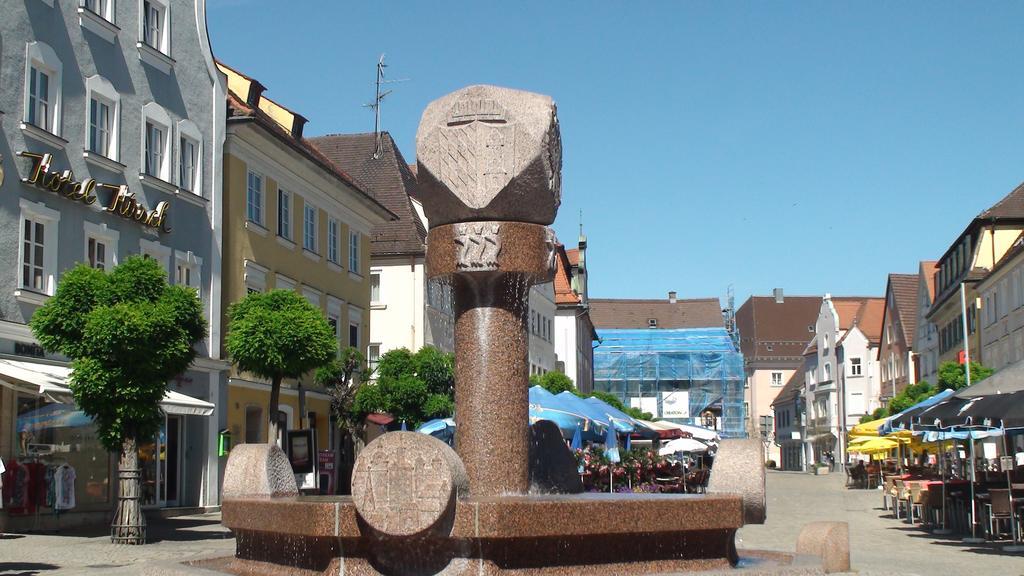 Brauereigasthof Zur Muenz Seit 1586 غنزبرغ المظهر الخارجي الصورة